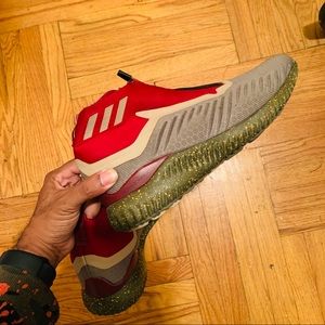 Alphabounce Basketball Sneaker